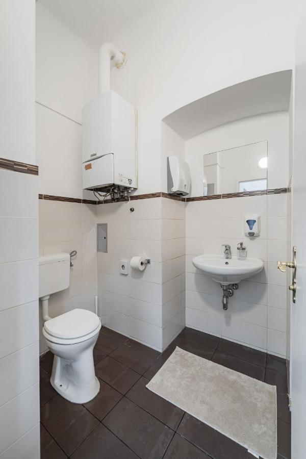 Central City Rooms By Home2 Wenen Buitenkant foto